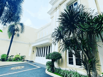 RUMAH BERGAYA CLASSIC MEDITERANIA DI DUREN SAWIT JAKARTA TIMUR