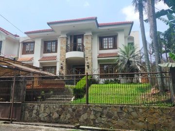 Rumah Mewah SiapHuni di Gegerkalong dkt UPI Ciwaruga PondokHijau BdgUtara