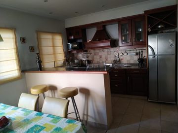 Chalet en venta en Villa Luzuriaga