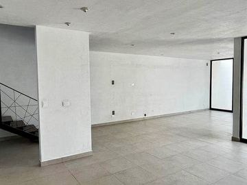 Casa en Venta en Carretera Nacional, Santiago, NL
