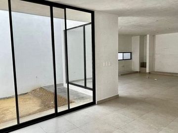 Casa en Venta en Carretera Nacional, Santiago, NL