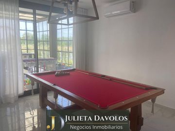 Casa en Venta 8 ambientes Barrio El Canton Islas a la laguna y con pileta
