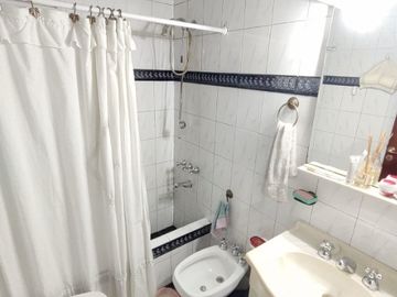 Casa PH en venta en Caseros
