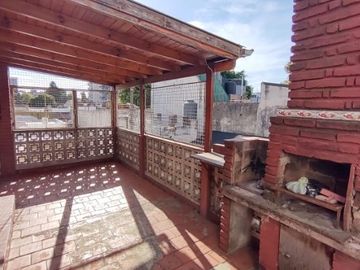 Casa PH en venta en Caseros