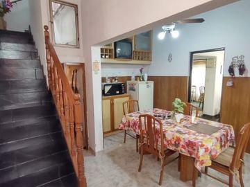 Casa PH en venta en Caseros
