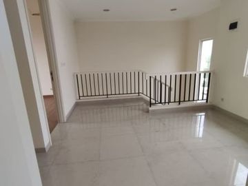 CLUSTER CHIARA SUVARNA SUTERA RUMAH 2 LANTAI LUAS 12X23