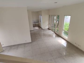 CLUSTER CHIARA SUVARNA SUTERA RUMAH 2 LANTAI LUAS 12X23
