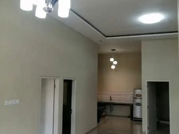 DIJUAL MURAH RUMAH 2 LANTAI SIAP HUNI TLOGOMAS DINOYO KOTA MALANG