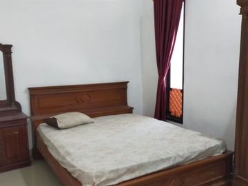 Rumah second 2 lt strategis di Mampang Depok 1,2 M