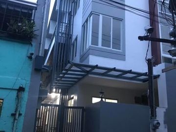 Building Apartment For Sale at Pasay City