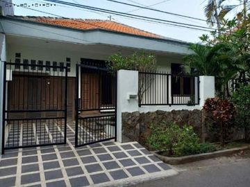 Rumah kantor di Jl Jemursari Hdp Barat Laut ada AC & water heater