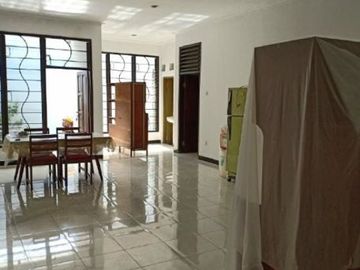 Rumah kantor di Jl Jemursari Hdp Barat Laut ada AC & water heater