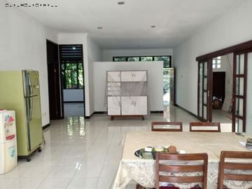 Rumah kantor di Jl Jemursari Hdp Barat Laut ada AC & water heater