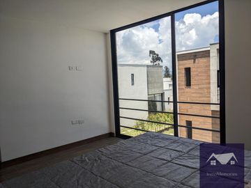 Venta hermosas casas 3 dormitorios, Conjunto Privado, Sector Pifo