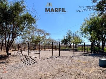 Rancho en Venta en Los Asmoles Colima con Caballerizas a 500m de la Autopista