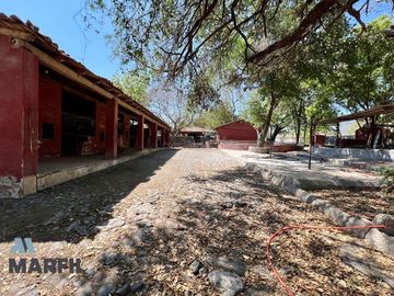 Rancho en Venta en Los Asmoles Colima con Caballerizas a 500m de la Autopista