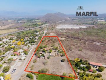 Rancho en Venta en Los Asmoles Colima con Caballerizas a 500m de la Autopista
