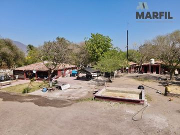 Rancho en Venta en Los Asmoles Colima con Caballerizas a 500m de la Autopista