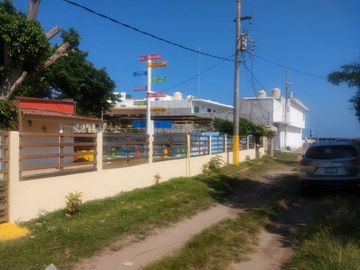 Linda propiedad Mata de uva con construcción  a 50 mts de la playa 1200m2