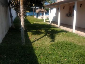 Linda propiedad Mata de uva con construcción  a 50 mts de la playa 1200m2