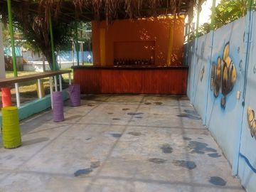 Linda propiedad Mata de uva con construcción  a 50 mts de la playa 1200m2