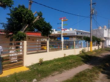 Linda propiedad Mata de uva con construcción  a 50 mts de la playa 1200m2
