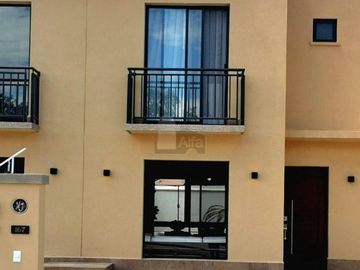 Casa en Venta en FracVilla Asturiana, León Gto.a 700m del puente del Milenio Modelo OVIEDO.