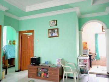 Rumah 2 Lantai Luas 188 di Sigura gura kota Malang