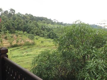 Rumah Mewah Nyaman Daerah Gunungpati Semarang Lengkap Ada Villa