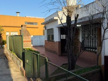 Departamento Tipo Casa en venta en Lanus Oeste