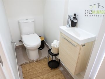 Nueva casa de 3 dormitorios mas estar, en condominio urbano
