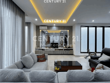 Brand New House Menteng Modern Minimalist