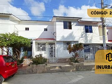 casa en venta en terranova. Cod V26645