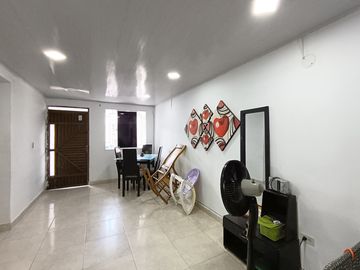 casa en venta en terranova. Cod V26645