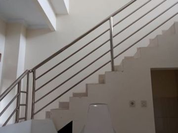 BUC! RUMAH 2 LANTAI SIAP HUNI DEKAT UII YOGYAKARTA