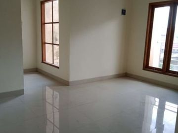 BUC! RUMAH 2 LANTAI SIAP HUNI DEKAT UII YOGYAKARTA