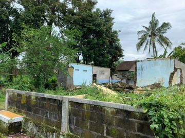 WAH RUMAH MURAH DENGAN TANAH LUAS DI SLEMAN