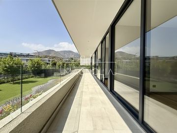 Casa en venta de 5 dorm. en Lo Barnechea