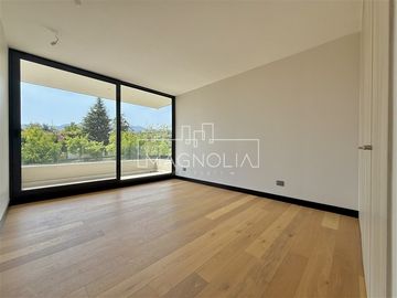 Casa en venta de 5 dorm. en Lo Barnechea
