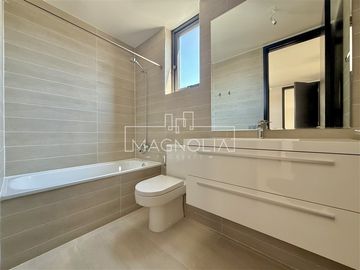 Casa en venta de 5 dorm. en Lo Barnechea