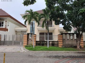 Rumah Pakuwon City, Strategis Boulevard Luar Cluster