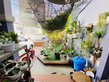 Rumah Pusat Kota Jalan Tembok Gede Bubutan Surabaya