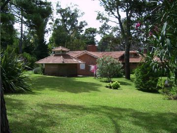 Chalet zona Iglesia. La mejor Ubicación!