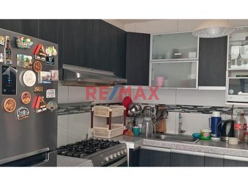 SE VENDE CASA COMERCIAL EN LA AV. EL DORADO 1330, MOSHOQUEQUE, EN EL DISTRITO DE JOSE LEONARDO ORTIZ, IDEAL PARA INVERSION, Y PARA TODO TIPO DE NEGOCI