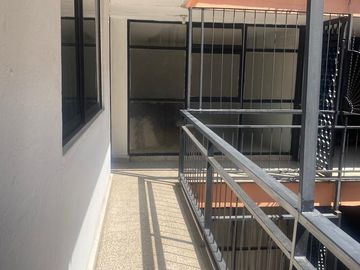 Amplio y bien ubicado departamento, remodelable