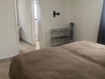Amplio y bien ubicado departamento, remodelable