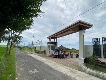 Minimalis di dalam perumahan dengan Scurity 24 jam