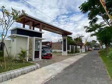 Minimalis di dalam perumahan dengan Scurity 24 jam