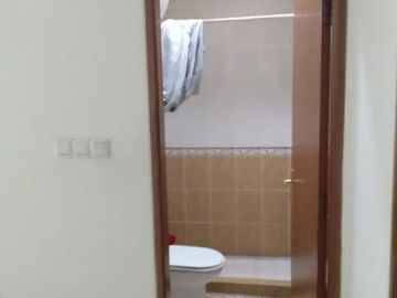 Dijual Rumah Pondok Indah Lantai Full Marmer