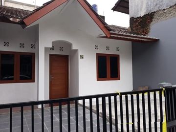 Rumah dalam Perumahan di BSD Tangerang Selatan. 1 lantai